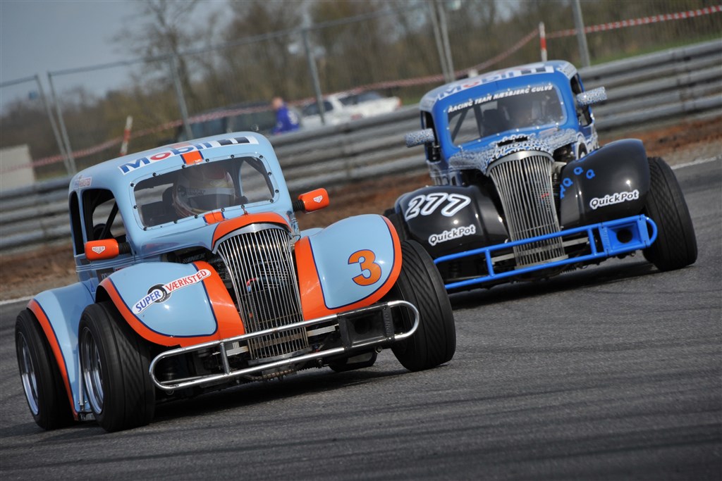 Der bliver masser af race med de sjove biler fra OK Mobil 1 Legend Car Cuppen på Padborg Park den 12.-13. september